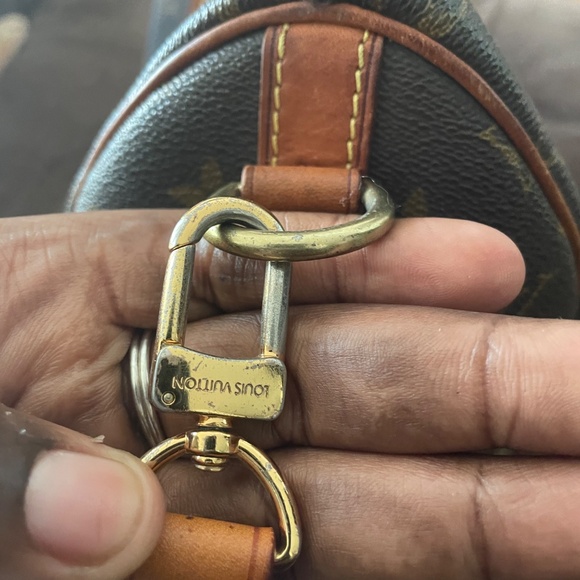 SOLD !!!  
Louis Vuitton Speedy Bandoulière handbag in Monogram canvas. - Picture 5 of 10